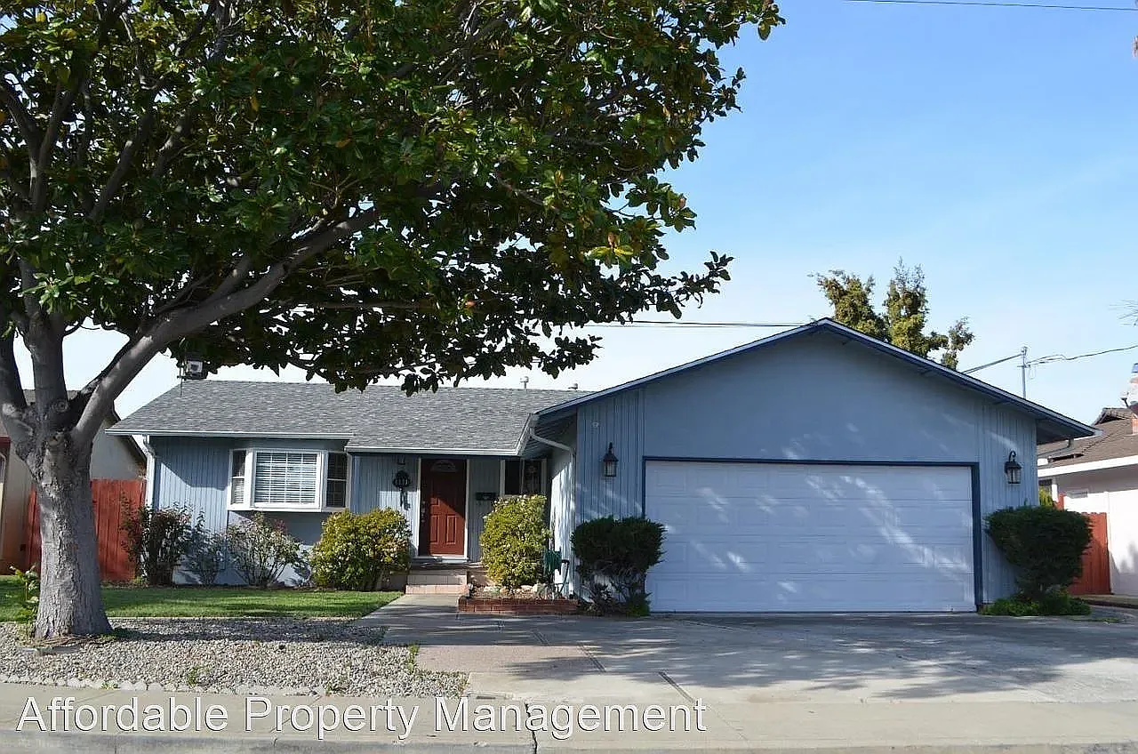 4851 Deadwood Dr photo 1