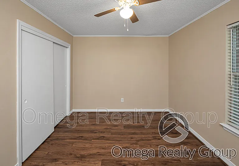 1380 Lexington Way — Photo 27
