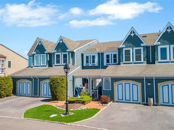 18 Victoria Drive #18, Amityville, NY 11701