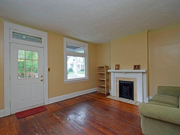 4th image of 1454 Aster Pl