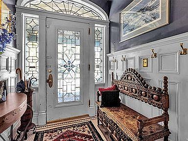 entryway at front door