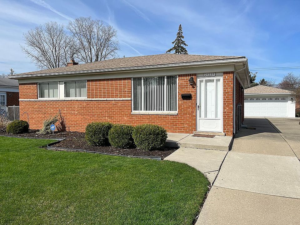 1st image of 25227 Saint Clement Dr