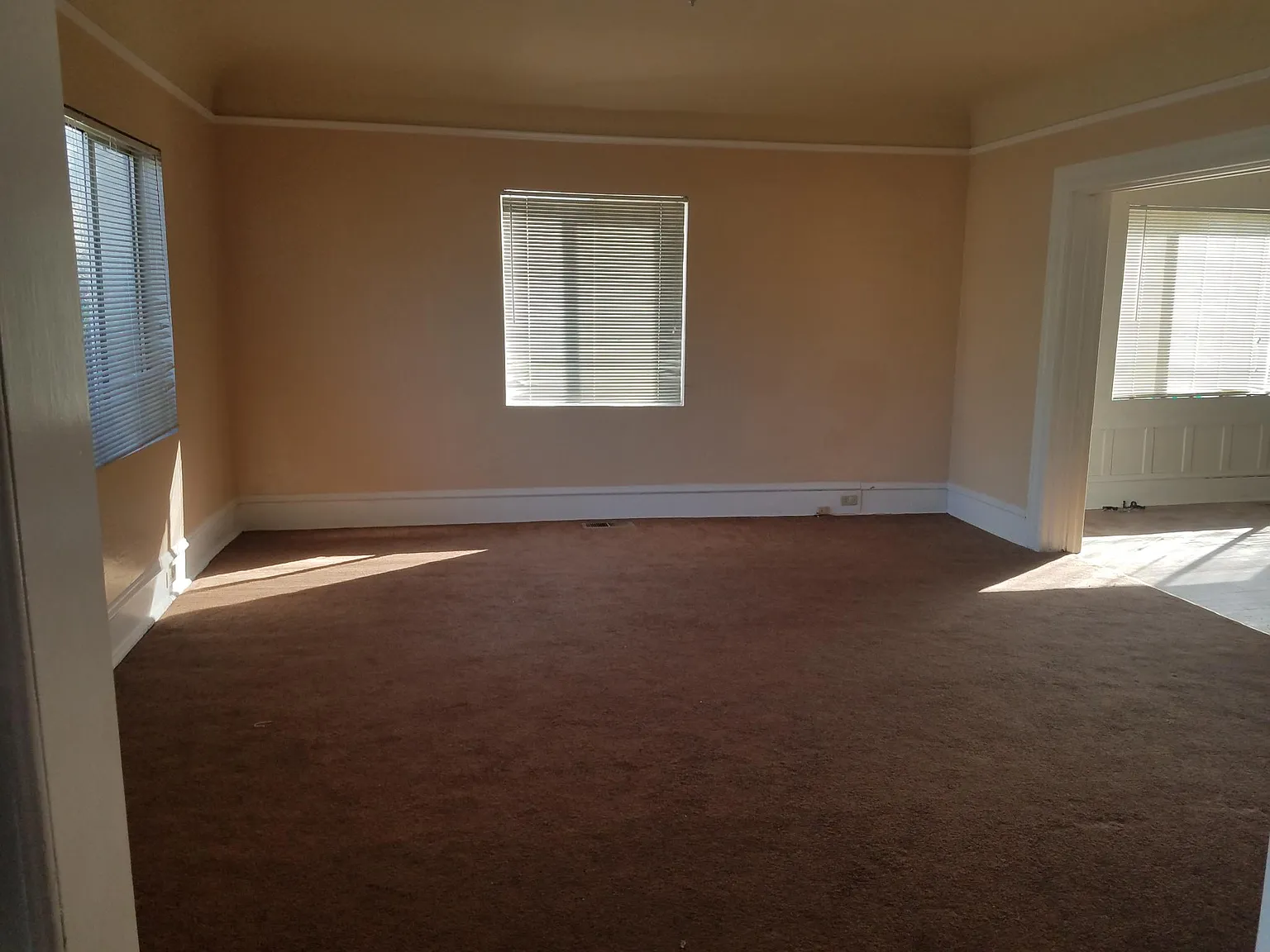 2 bed, 1200 sqft, $3,000 — Photo 2