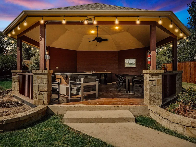 621 Wildcat Way — Photo 2
