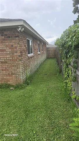 7812 Angela St — Photo 3