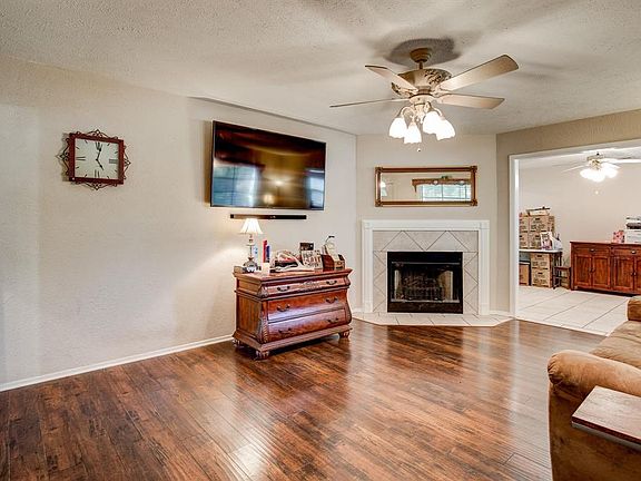 4th image of 3723 Matson Dr