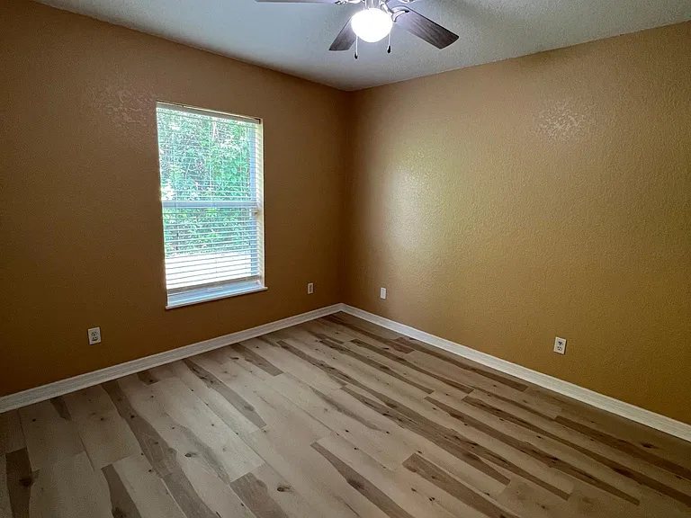 456 15th Pl SW — Photo 18