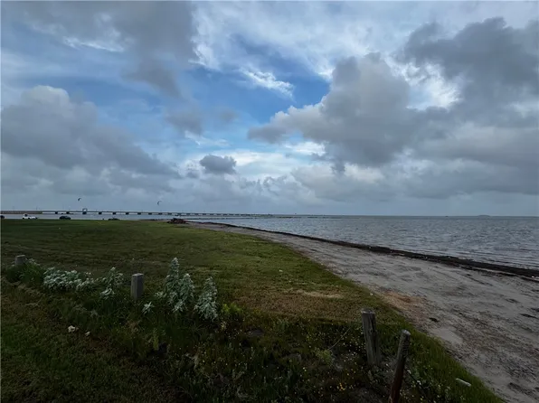1429 Laguna Shores Rd #Iii, Corpus Christi, TX 78418