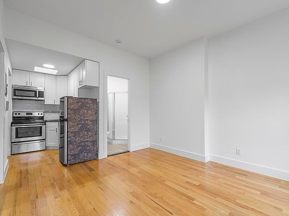 4th image of 104 Fort Greene Pl APT 4A