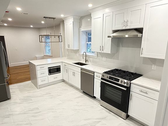 3rd image of 10 Beech St #4