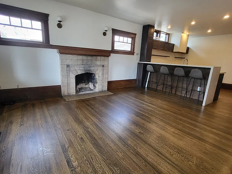 2629 Regent St — Photo 2