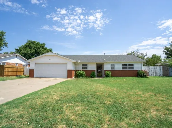 2616 2nd St, Woodward, OK 73801