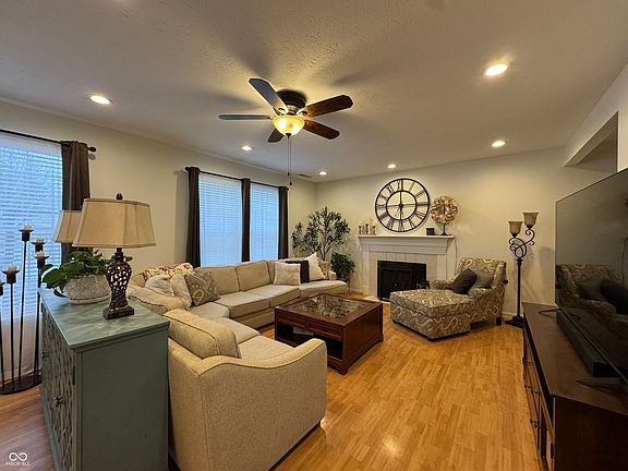 3rd image of 7438 Jack Pine Ct