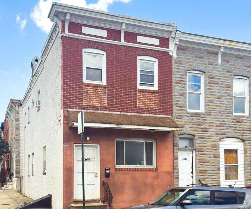 1st image of 3209 E Lombard St