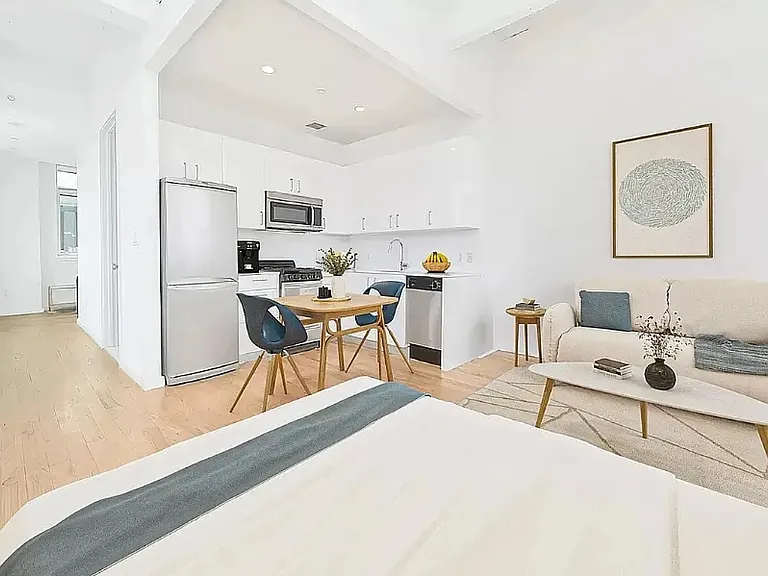 53 Hope St #205 — Photo 3