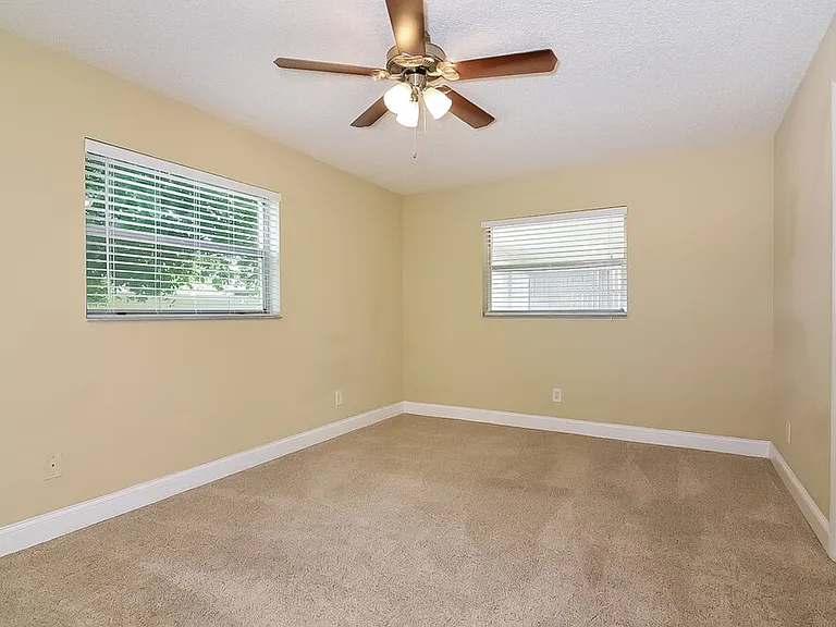 4404 Sawgrass Blvd — Photo 9