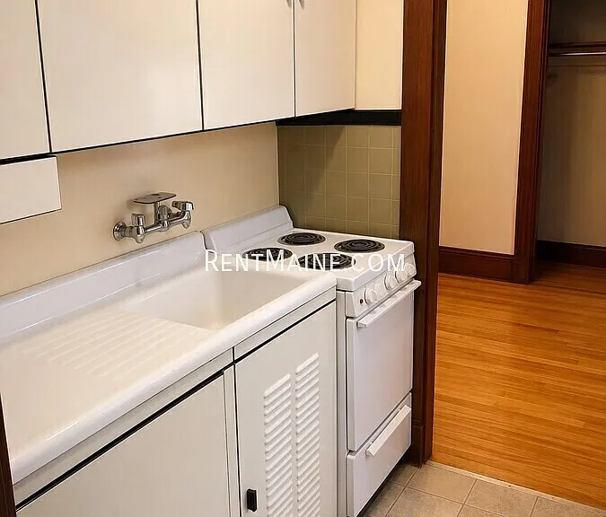 9 Catell St #3 — Photo 4