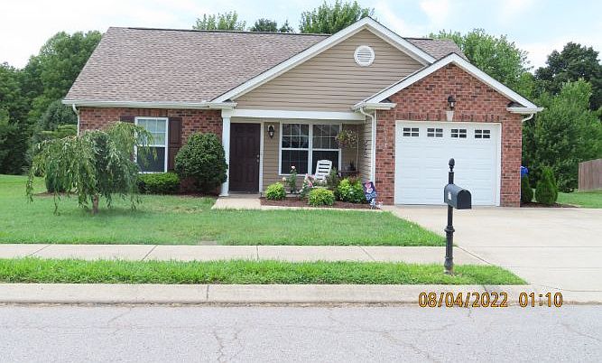 2nd image of 117 Tulip Terrace Dr