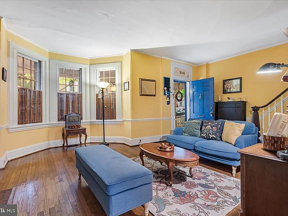 4th image of 1012 Trenton Pl