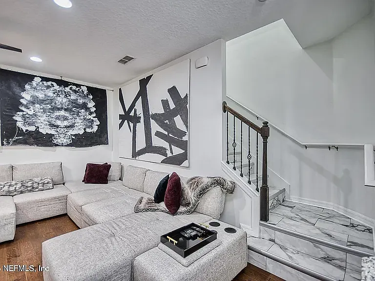 7019 Coldwater Dr — Photo 16