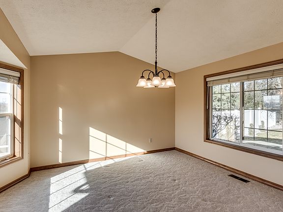5th image of 10408 N Woodridge Dr