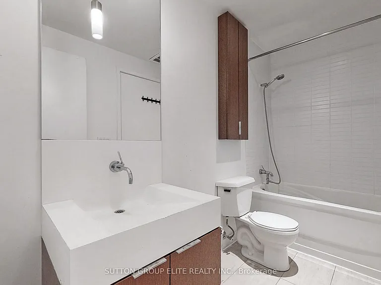 110 Charles St E #2410 — Photo 15