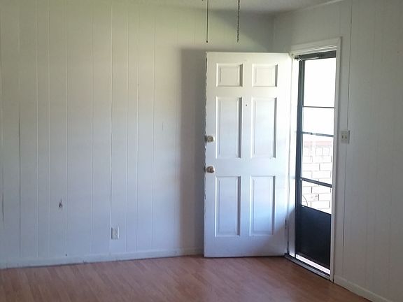 5th image of 2516 Oak Dr