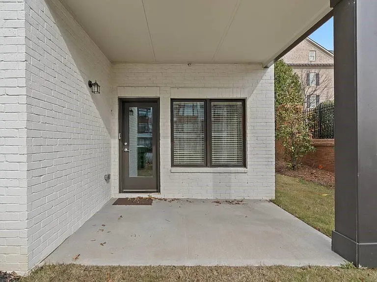 971 Laurel Ct NE — Photo 7