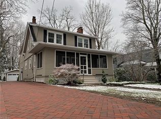 77 Maple St, Chagrin Falls, OH 44022