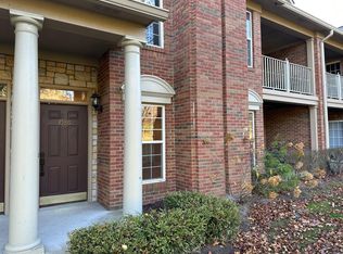 3586 Oakmonte Blvd, Rochester, MI 48306