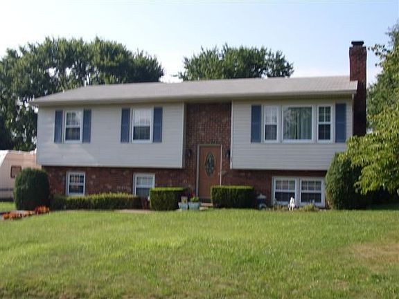 3rd image of 22 Mill Stone Dr