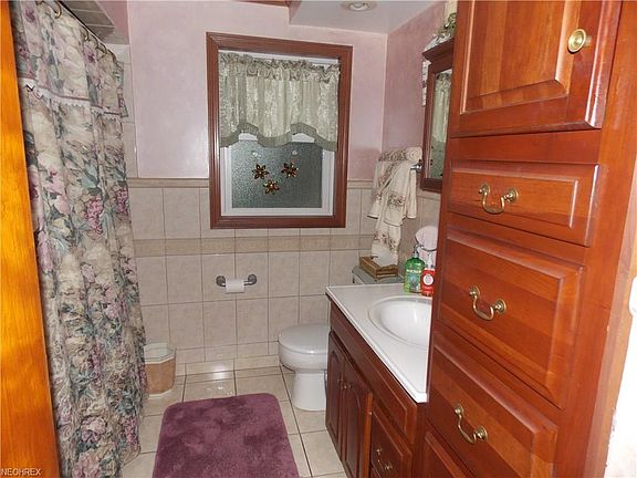 4th image of 209 South St