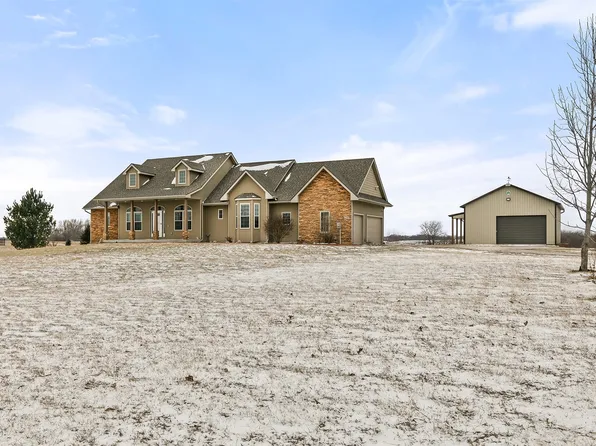 2360 SE 108th St, Runnells, IA 50237