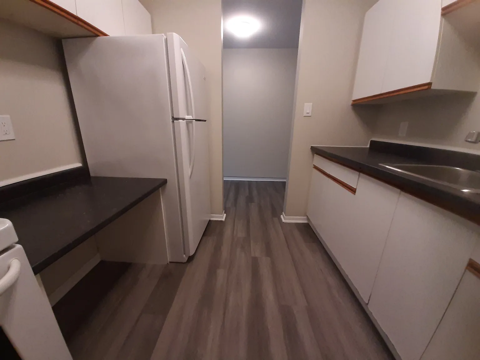844 Princess Street — Photo 3