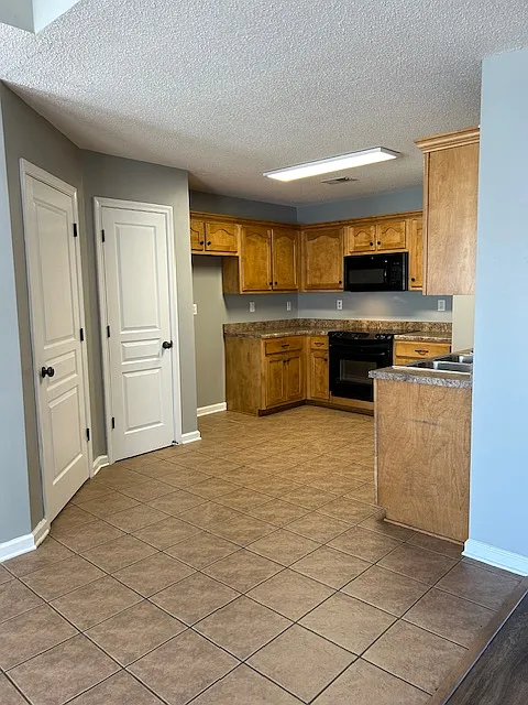 Building Photo - 2986 Glennbury Ln