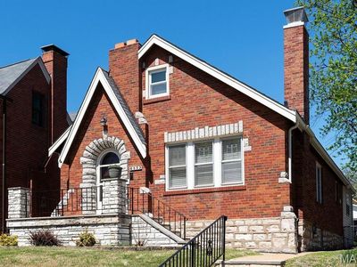 6553 Lindenwood Ave, Saint Louis, MO, 63109