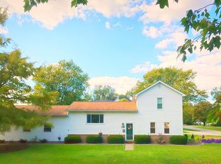 310 N Barnett St, Le Roy, IL