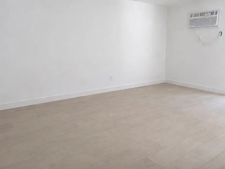 324 S Kenmore Ave #4 — Photo 4