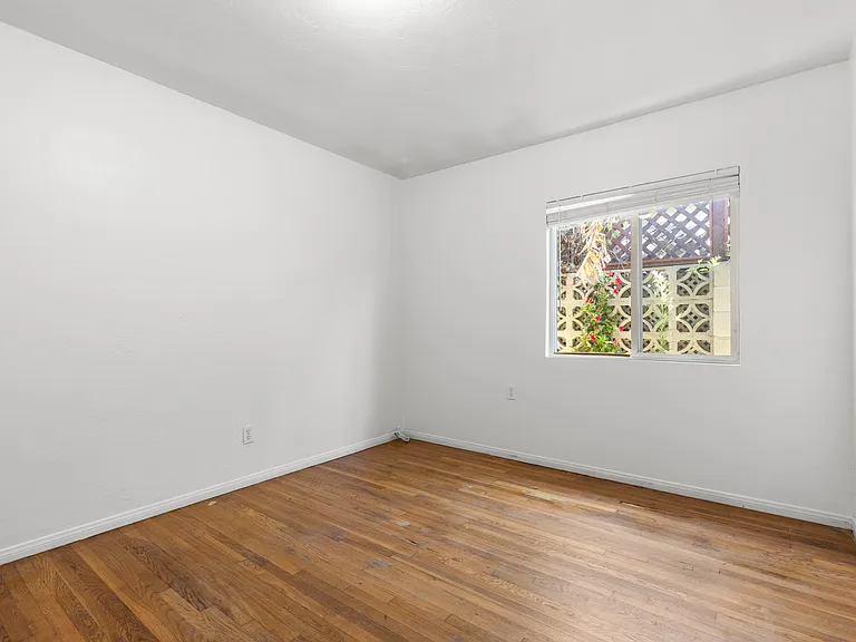 5181 La Dorna St — Photo 15