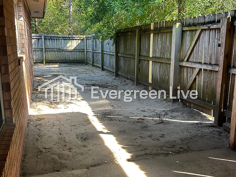 55 Callan Ct — Photo 8