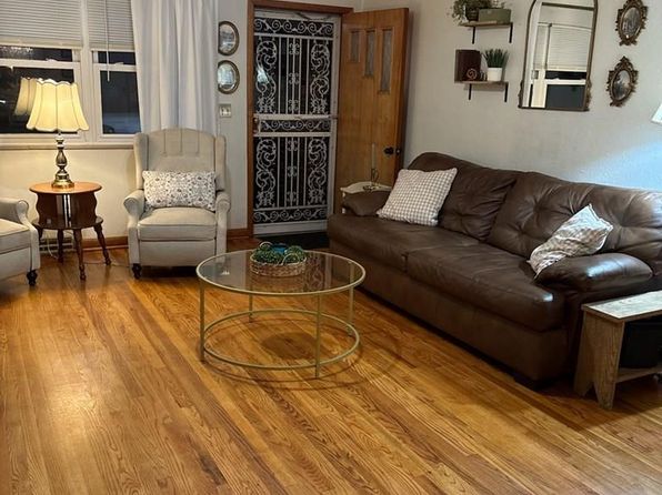 110 Harvey Ave, Oak Hill, WV 25901