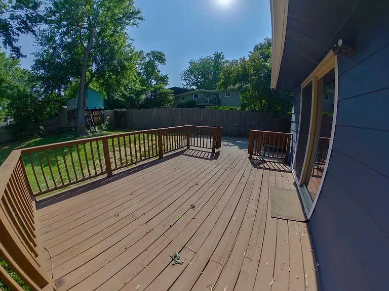 3027 Tamarak Dr — Photo 11
