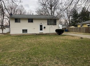 6135 Jaycox Rd, North Ridgeville, OH 44039