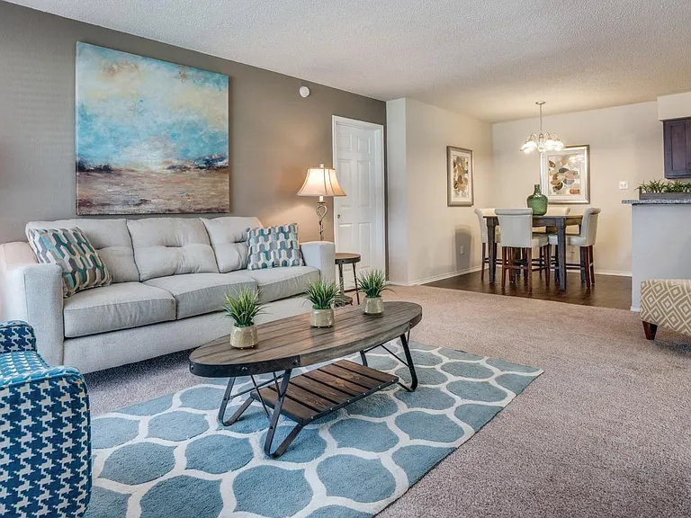 Stoneridge Apartments — Photo 4