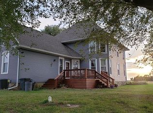 461 NW 900th St, White Hall, IL 62092