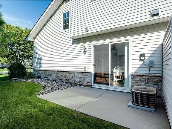 2nd image of 17058 Eagleview Way
