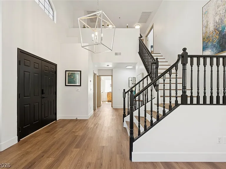 7825 Desert Bell Ave — Photo 5