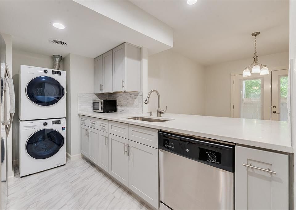 1st image of 12633 Memorial Dr APT 183