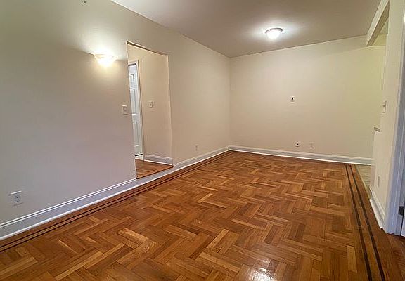 5th image of 41-42 42nd St #J