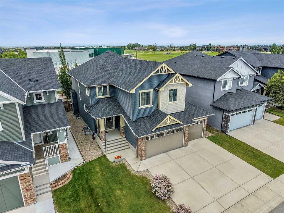 1st image of 237 NE Kinniburgh Way